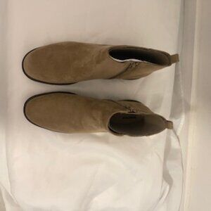 Sonoma Calf hight Boots size 9.5 Tan Suede